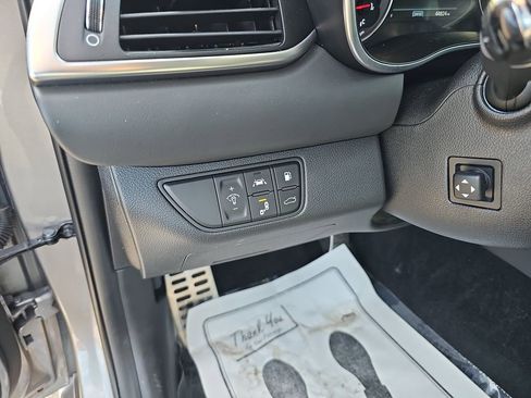 Used 2020 Genesis G70 3.3T image 17