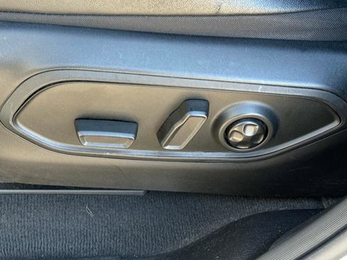 Used 2024 Jeep Grand Cherokee L Limited w/ Luxury Tech Group II image 23