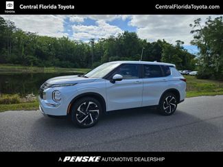 Used 2024 Mitsubishi Outlander SE video 1