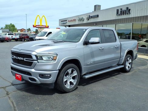 Used 2022 RAM 1500 Laramie w/ Sport Appearance Package AWD/4WD image 8