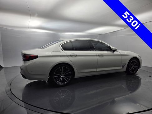 Used 2021 BMW 530i w/ Premium Package image 11
