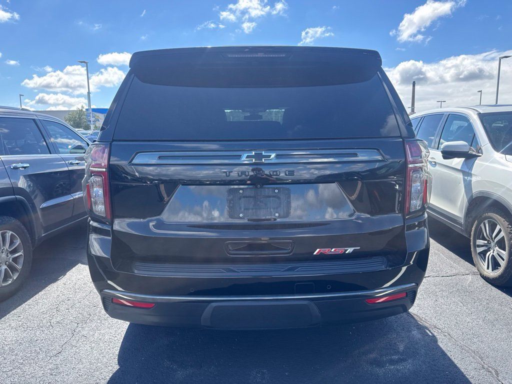 Used 2022 Chevrolet Tahoe RST w/ Luxury Package AWD/4WD image 4