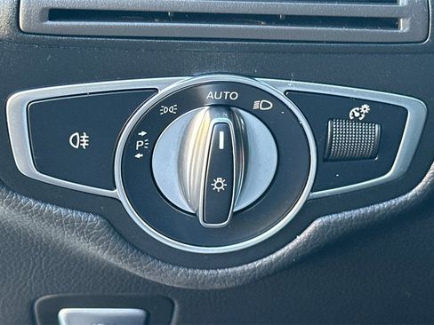 Certified 2022 Mercedes-Benz GLC 300 4MATIC image 35