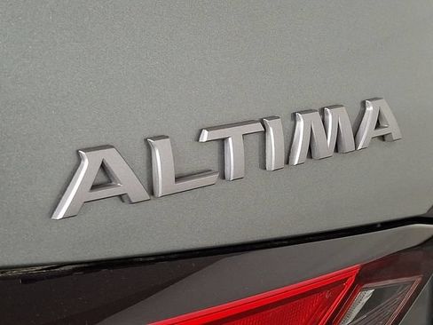 Used 2023 Nissan Altima 2.5 SV w/ SV Premium Package FWD image 31