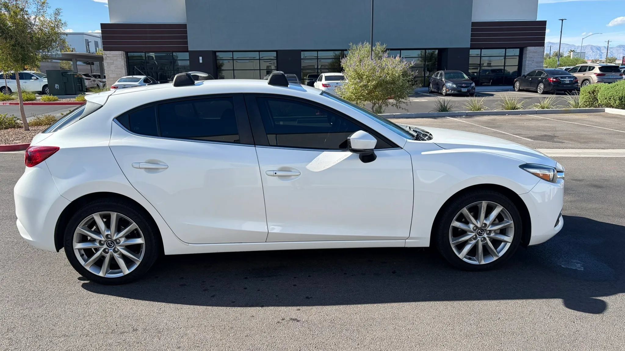 Used 2017 MAZDA MAZDA3 Touring FWD image 6