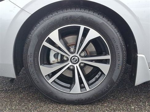 Used 2021 Nissan Sentra SV image 8