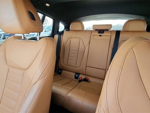 Used 2022 BMW X4 M40i image 12