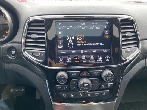 Used 2020 Jeep Grand Cherokee Laredo w/ Quick Order Package 2BN North image 13