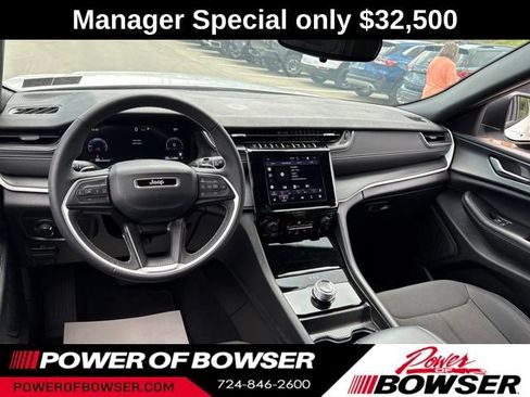 Used 2024 Jeep Grand Cherokee L Laredo AWD/4WD image 12