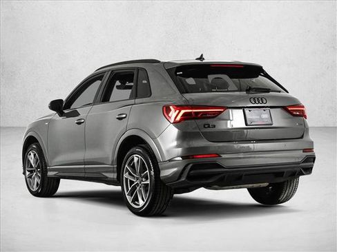 Certified 2025 Audi Q3 2.0T Premium w/ Convenience Package image 8