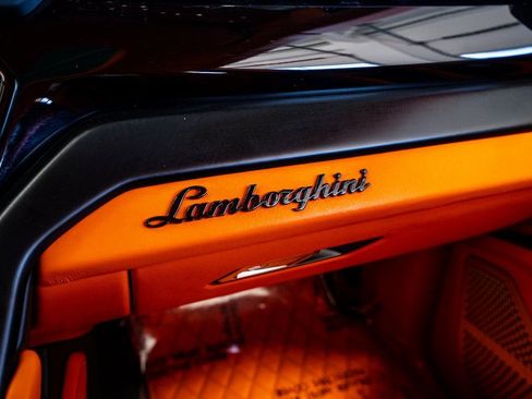 Used 2022 Lamborghini Urus image 70