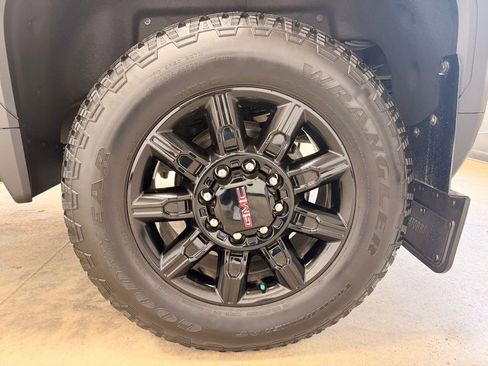 Used 2024 GMC Sierra 3500 AT4 w/ AT4 Premium Plus Package AWD/4WD image 13
