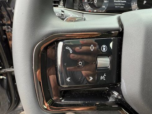 Used 2024 Land Rover Range Rover Evoque S image 23