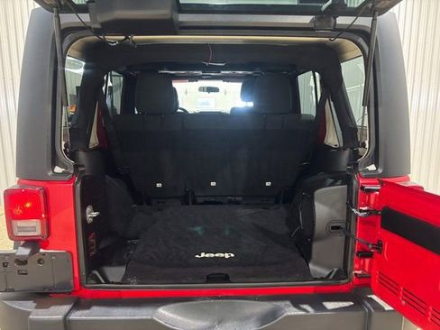 Used 2012 Jeep Wrangler Unlimited Sport image 5