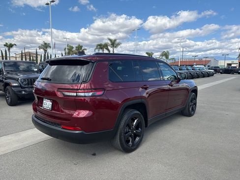 Used 2023 Jeep Grand Cherokee L Laredo AWD/4WD image 8