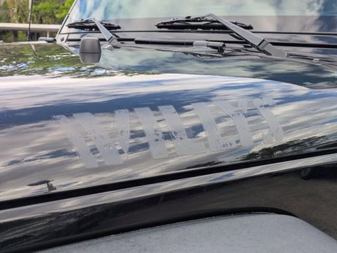 Used 2017 Jeep Wrangler Sport image 15