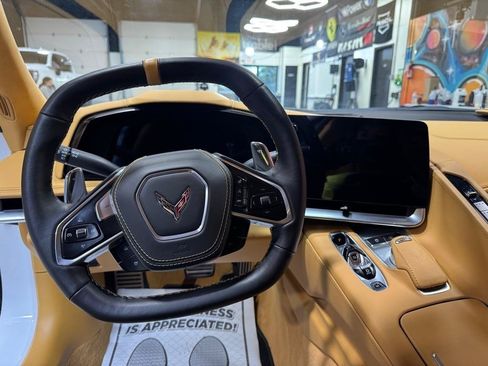 Used 2023 Chevrolet Corvette Stingray Premium Conv w/ Z51 Performance Package RWD image 13