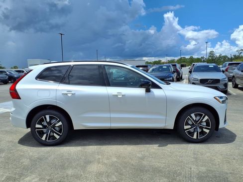 New 2026 Volvo XC60 B5 Core w/ Protection Package Premier image 8