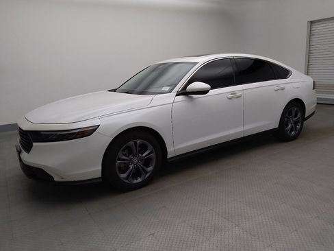 Used 2023 Honda Accord EX image 2