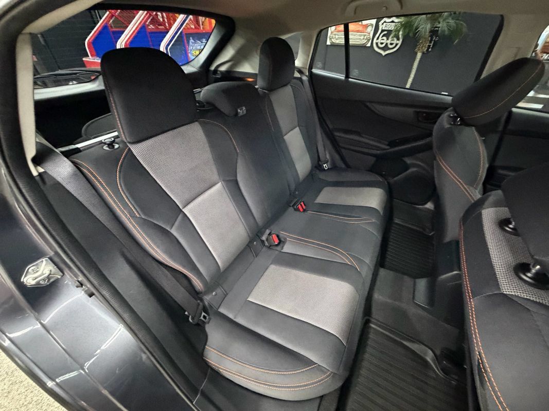 Used 2020 Subaru Crosstrek 2.0i Premium w/ Moonroof Package 1 AWD/4WD image 18