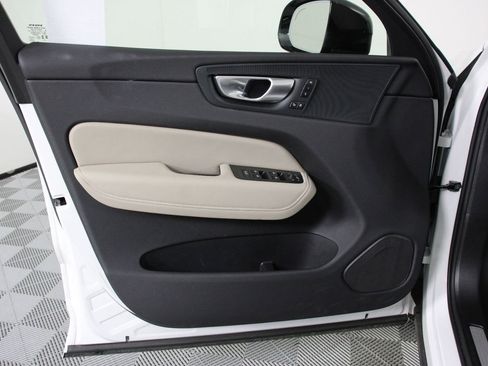 Certified 2026 Volvo XC60 B5 Plus w/ Protection Package Premier AWD/4WD image 17