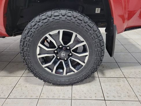 Used 2022 Toyota Tacoma TRD Sport image 47