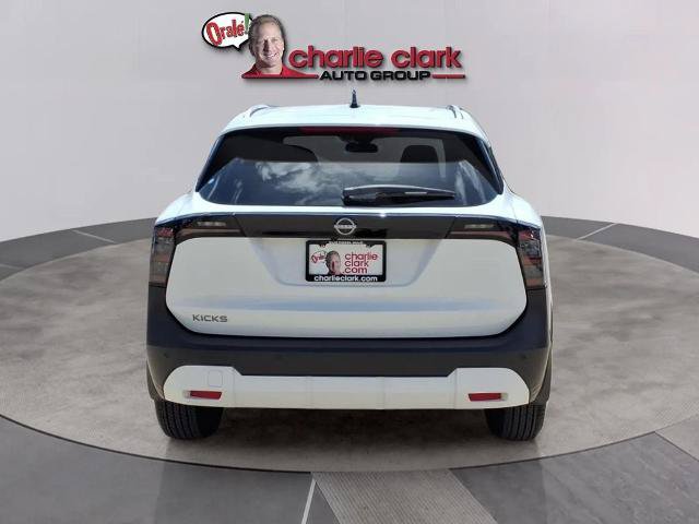 Certified 2026 Nissan Kicks SV FWD image 4