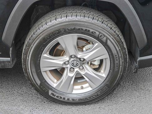 Used 2025 Toyota RAV4 XLE image 11