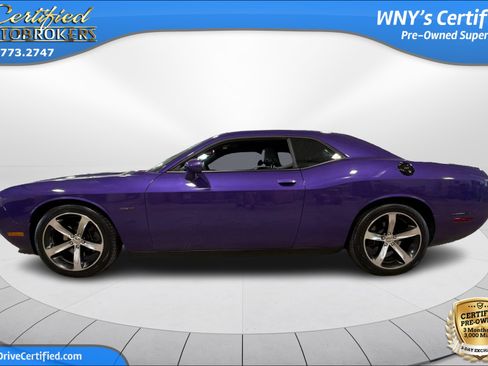 Used 2014 Dodge Challenger R/T RWD image 9