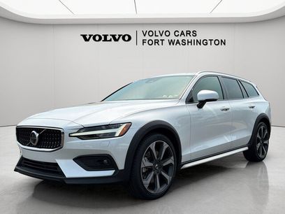 Certified 2024 Volvo V60 B5 Cross Country Ultimate w/ Protection Package Premier