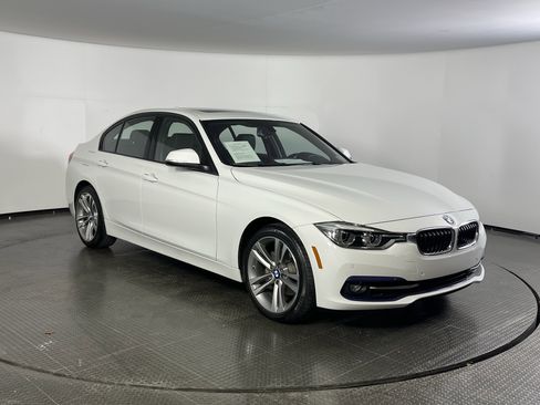 Used 2016 BMW 328i xDrive Sedan image 3