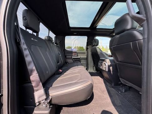 Used 2015 Ford F150 Platinum w/ Equipment Group 701A Luxury AWD/4WD image 14