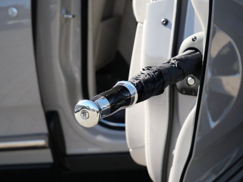 Certified 2022 Rolls-Royce Cullinan w/ Cullinan Package image 6