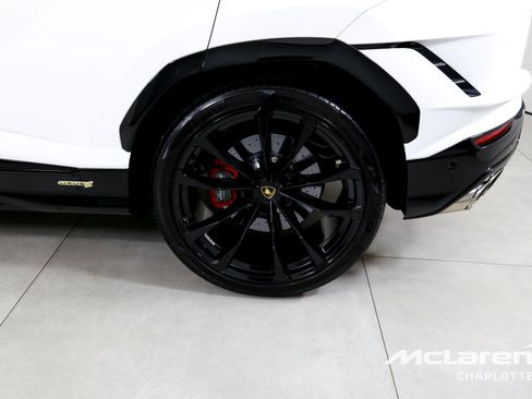 Used 2023 Lamborghini Urus S AWD/4WD image 35