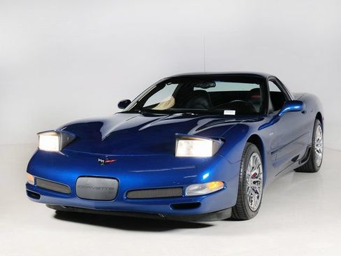 Used 2002 Chevrolet Corvette Z06 w/ Memory Pkg RWD image 11