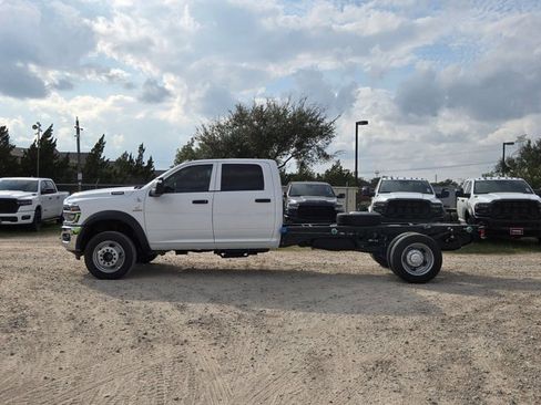 New 2026 RAM 5500 Tradesman w/ Chrome Appearance Group image 9