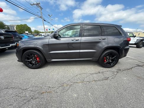 Used 2021 Jeep Grand Cherokee SRT AWD/4WD image 2