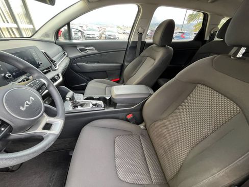 Used 2025 Kia Sportage LX FWD image 24