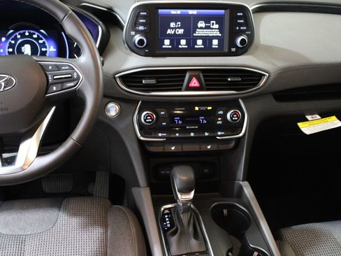 Used 2019 Hyundai Santa Fe SEL image 19