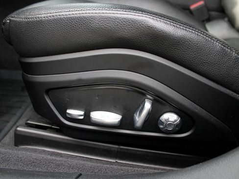 Used 2020 Porsche Panamera 4 AWD/4WD image 10