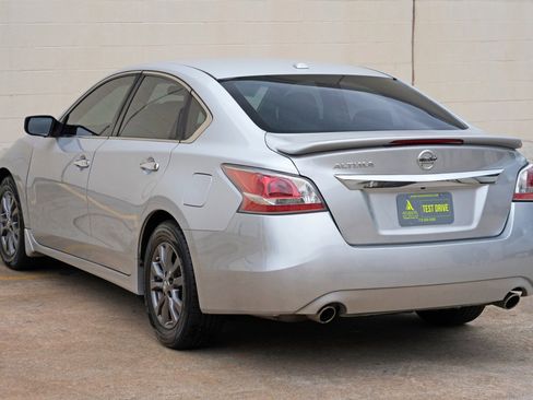 Used 2015 Nissan Altima 2.5 S w/ Special Edition Package FWD image 44