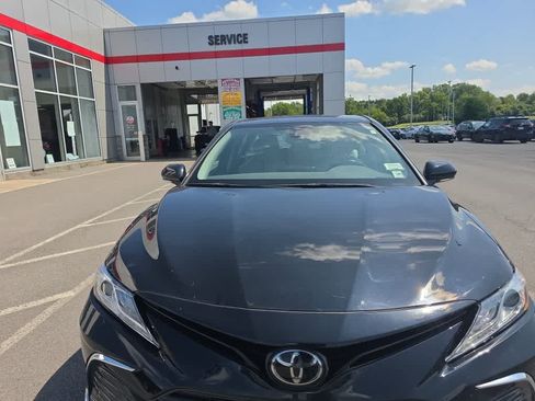 Used 2023 Toyota Camry XLE AWD/4WD image 2