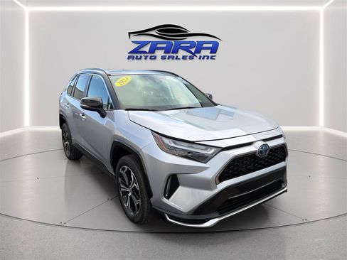 Used 2024 Toyota RAV4 XSE w/ Weather Package AWD/4WD image 9