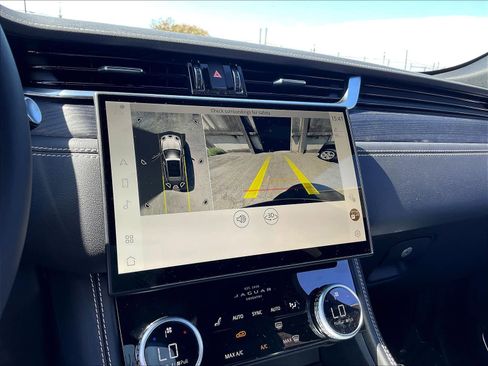 New 2026 Jaguar F-PACE R-Dynamic S image 17