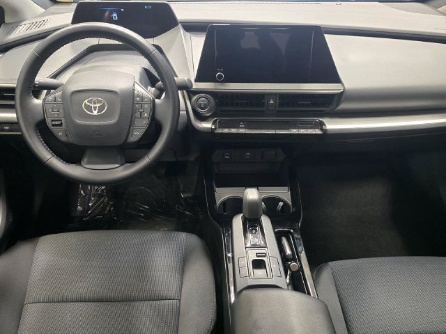 Used 2025 Toyota Prius LE FWD image 11
