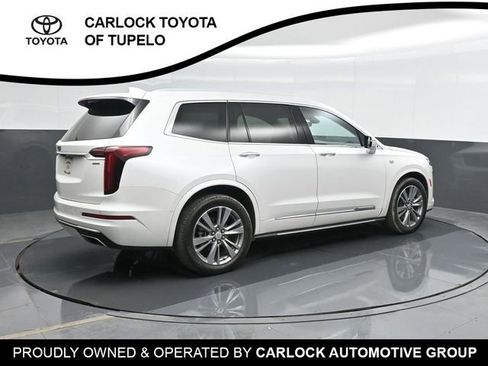 Used 2022 Cadillac XT6 Premium Luxury w/ Technology Package image 3