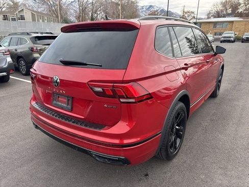 Used 2024 Volkswagen Tiguan SE R-Line image 3