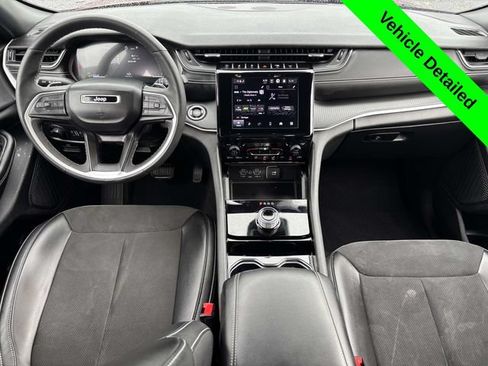 Used 2023 Jeep Grand Cherokee L Laredo AWD/4WD image 28