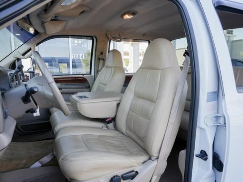 Used 2001 Ford F350 Lariat AWD/4WD image 25