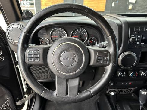 Used 2012 Jeep Wrangler Unlimited Sport w/ Connectivity Group image 23
